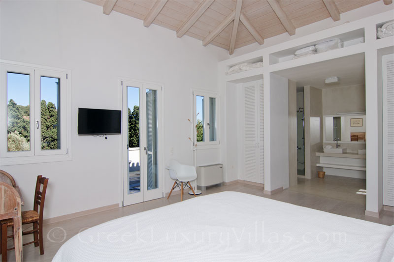 View Master Bedroom of Luxury Villa in Andros