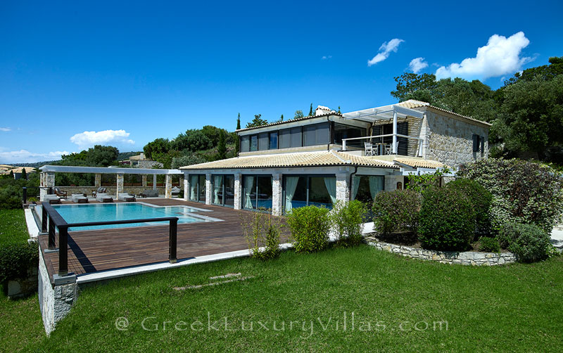 A four bedroom luxury villa with a heated pool in Sivota