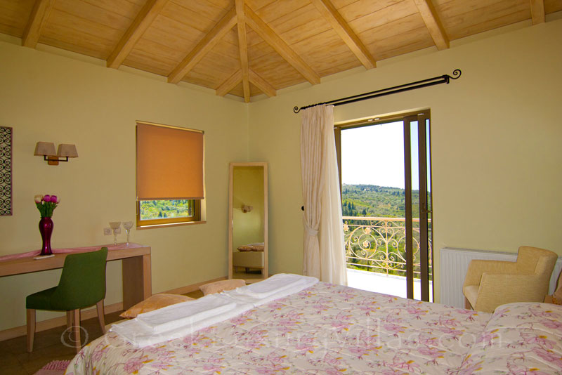 Double bedroom in a luxurious villa in Lefkas