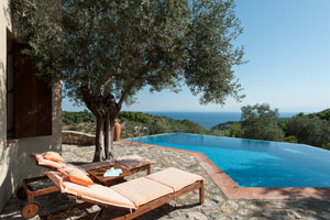 Luxury Villa for Honeymooners and romantic couples, Alonissos