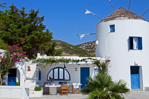 Luxuriöse Villa und Windmühle auf Antiparos
