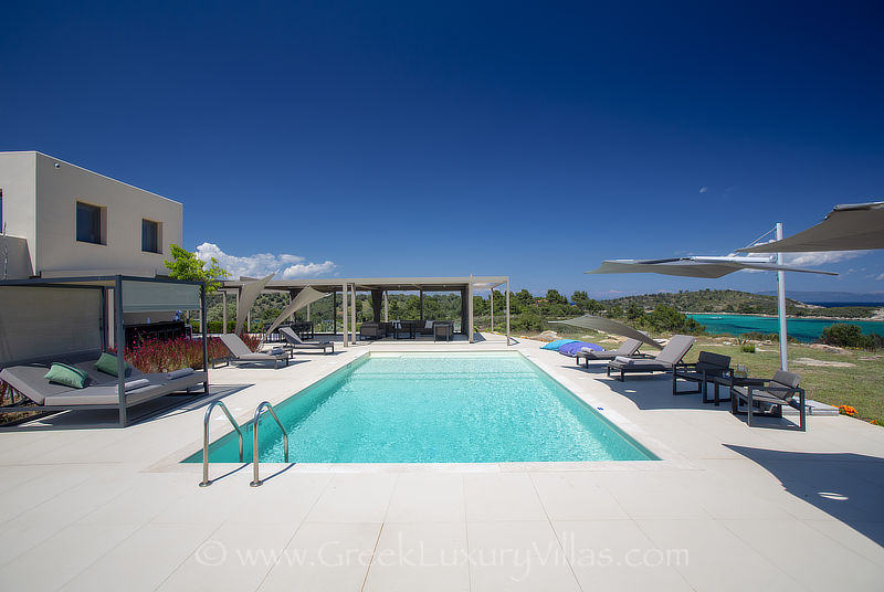 absolute Privatsphäre Insel exklusive Villa Poolbereich Griechenland