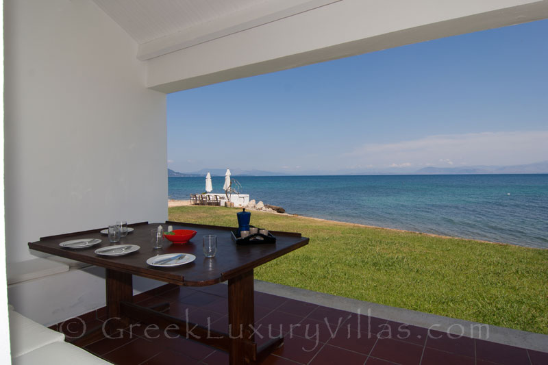 Absolute Waterfront Villa Guesthouse Seaview