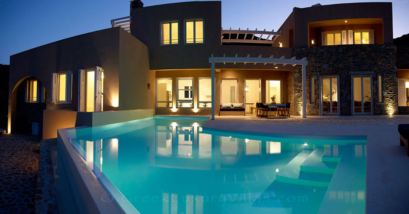 The pool of a luxury villa in Elounda, Crete