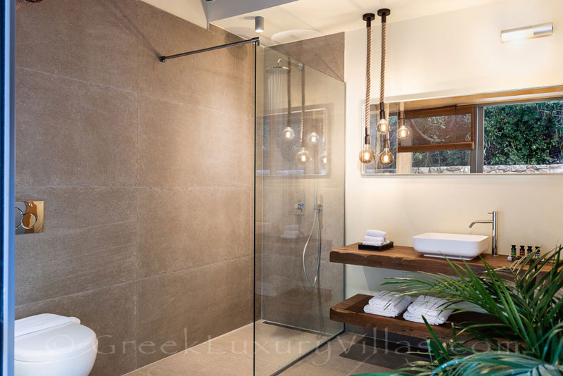 Bathroom of seafront villa with pool in Crete