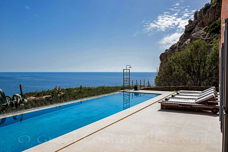 Sea view of seafront villa with pool in Crete