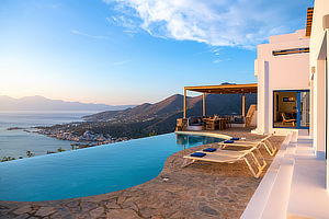 Luxury villa overlooking Elounda Bay