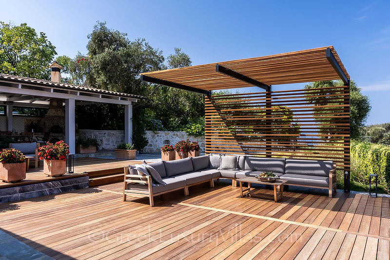 Neue Lounge der Villa mit Blick auf die Bucht von Sivota