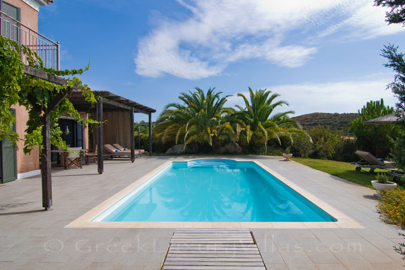 A two bedroom modern villa with a pool in Kefalonia