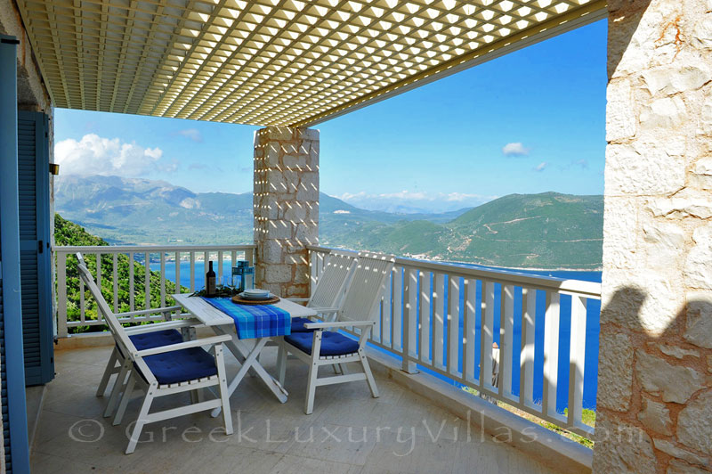 The luxury villa in Lefkas which sleeps six people and has great seaview and a pool