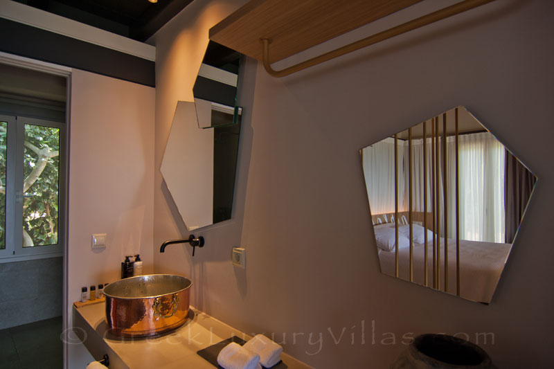 Modern bathroom in villa for two in Lefkas