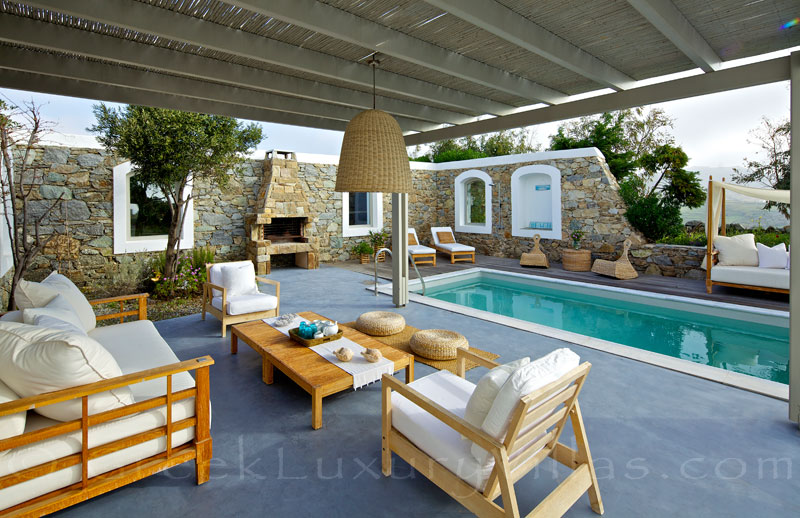 Mykonos Kalafatis-Beach luxury villa outdoor lounge