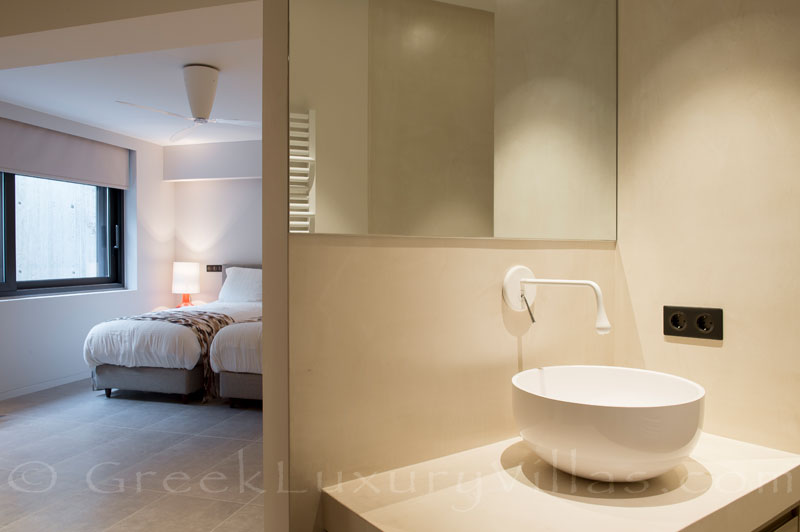 En-suite Bad der luxuriösen Villa bei Costa Navarino, Gialova