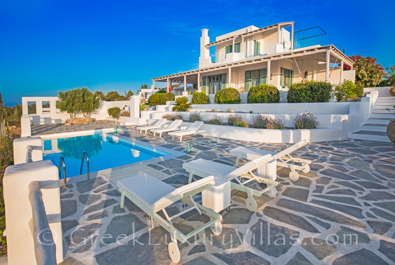 A luxury villa with a pool in Rhodes