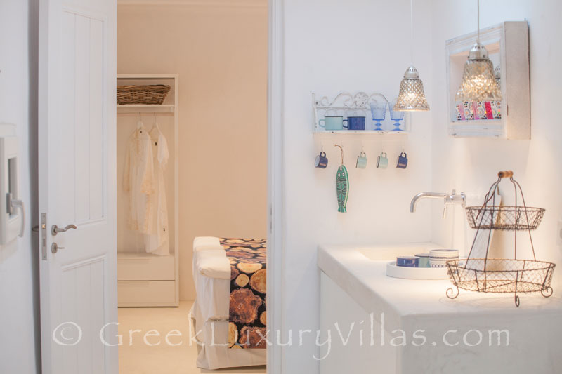 A bathroom in a luxury villa with a pool in Rhodos