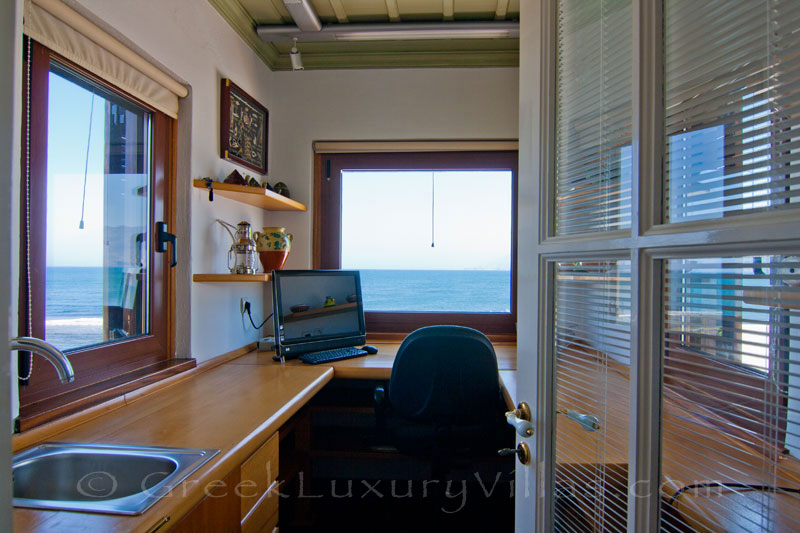 Office of absolute beachfront villa in Skyros