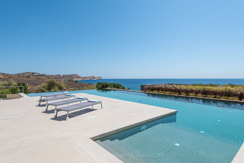 Modern Seafront Luxury Villa with Pool in Syros