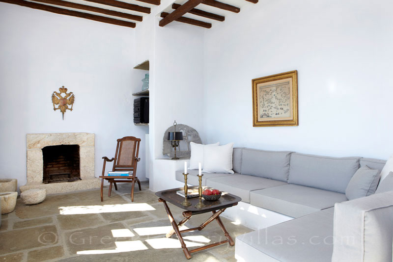 Tinos luxurious traditional house for two living room