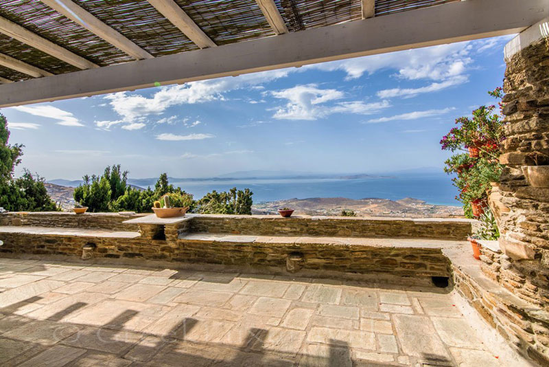 traditional villa in Tinos with panoramic view on terrace
