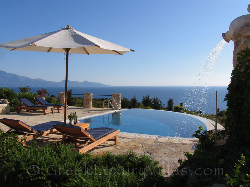 Seafront villa with pool in Zakynthos
