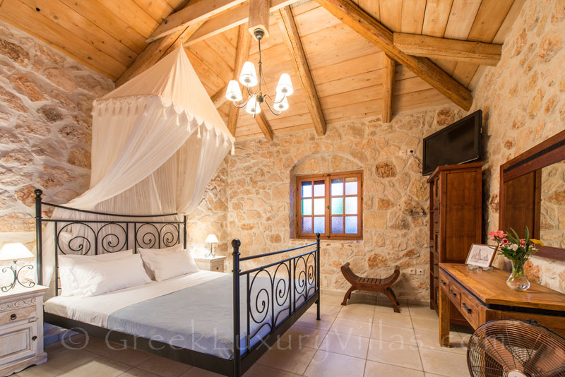Bedroom of seafront villa with pool in Zakynthos