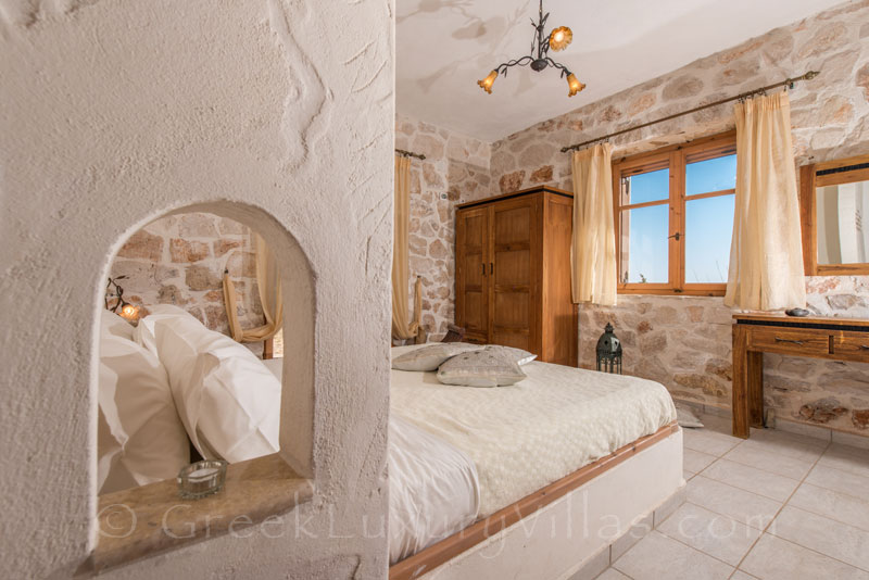 Bedroom of villa with pool in Zakynthos